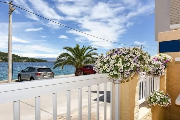 Apart Daire (Kolt - 15 m from the sea - A1(6+2))