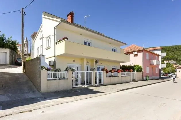 Apart Daire (Kolt - 15 m from the sea - A1(6+2))