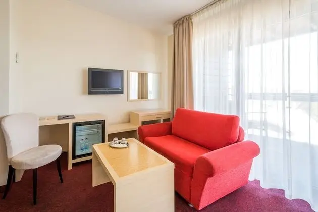Comfort Tek Büyük veya İki Ayrı Yataklı Oda (Plus)