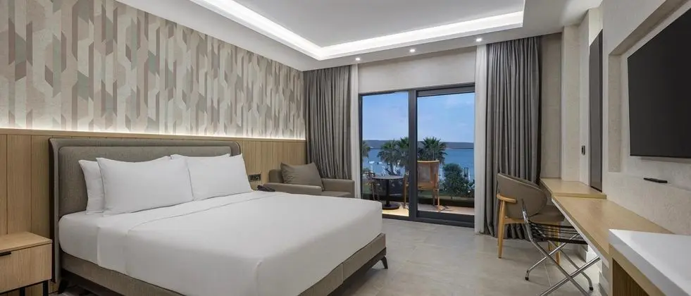 Queen Deluxe Oda,Deniz Manzaralı,Balkonlu