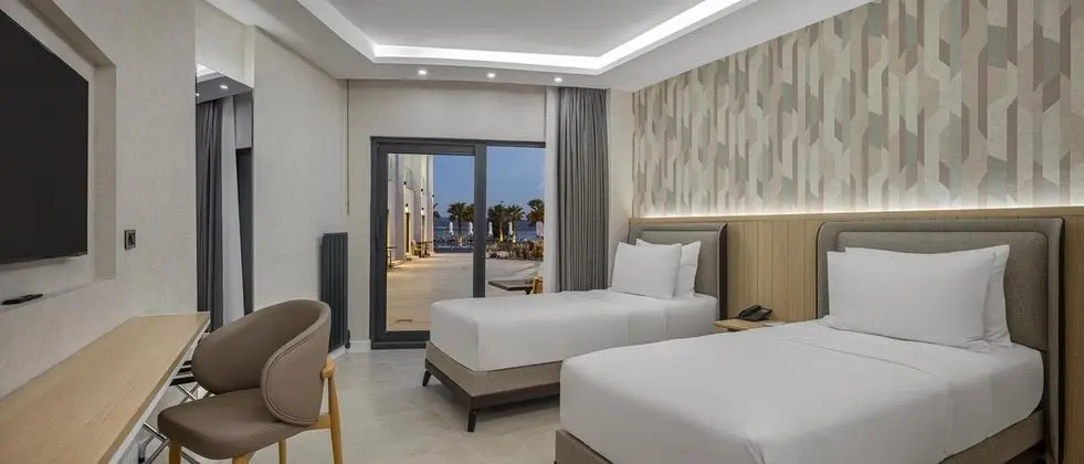Twin Guest Room