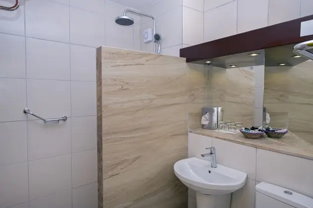 1 Çift Kişilik Veya 2 Tek Kişilik Yatak Superior