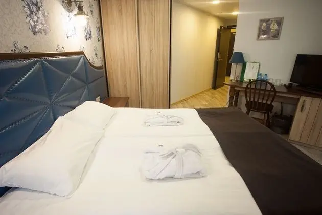 Comfort Tek Büyük Yataklı Oda