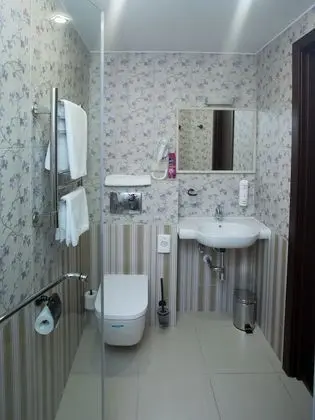 Comfort Tek Büyük Yataklı Oda