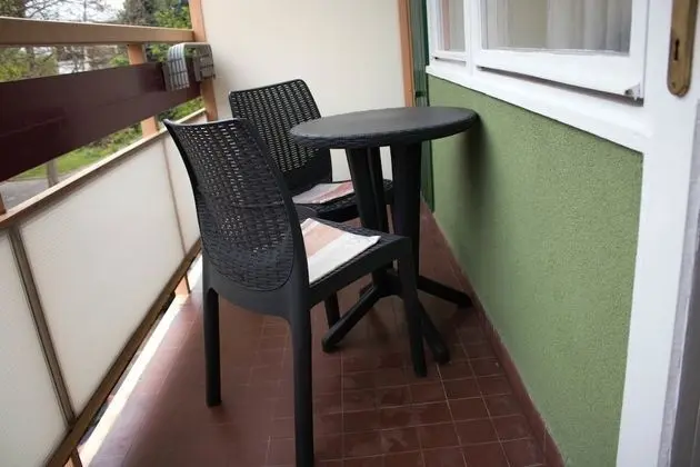 Comfort Tek Büyük veya İki Ayrı Yataklı Oda