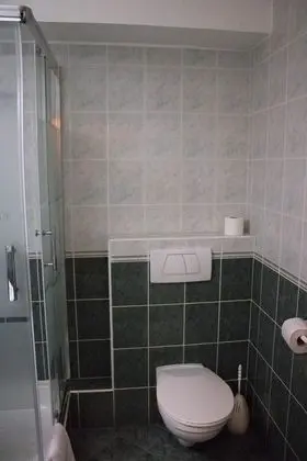Comfort Tek Büyük veya İki Ayrı Yataklı Oda