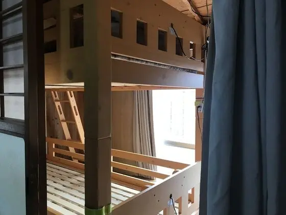 Ortak Ranzalı Oda, Sadece kadınlar için