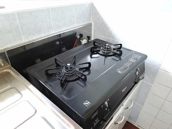 Ev