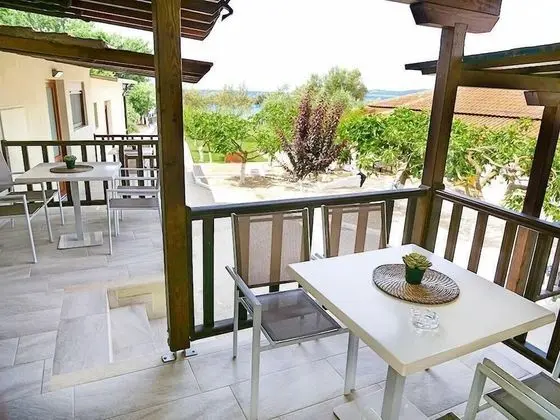 Apart Daire, Bahçe Manzaralı