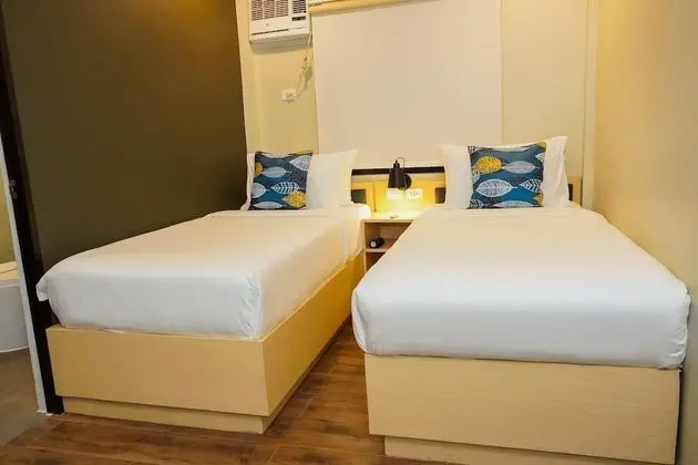 Two-bedroom Suite, 1 King Bed and 2 Single Beds