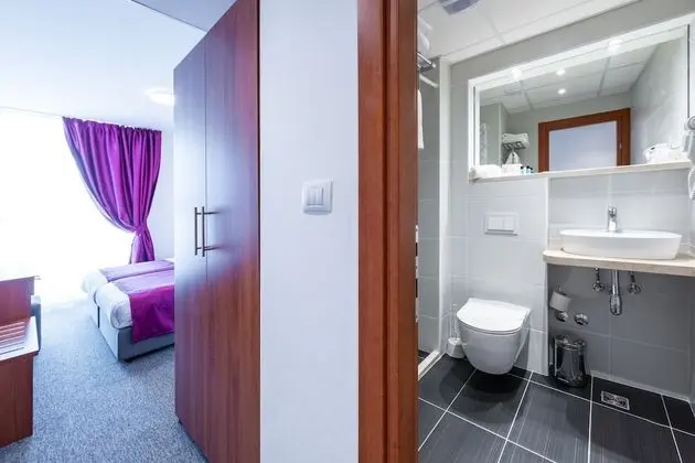 Double or Twin Room – Annex building