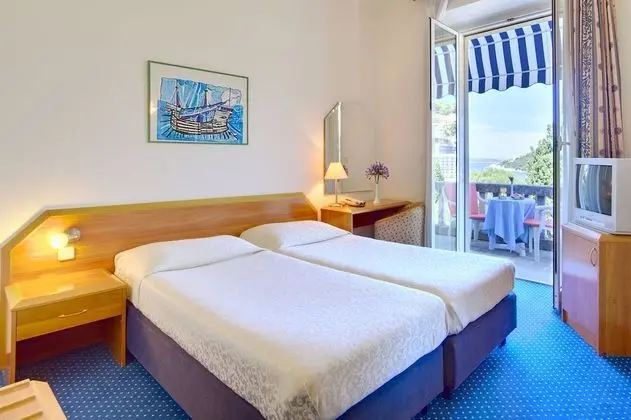 Standard Tek Büyük veya İki Ayrı Yataklı Oda, Balkon, Deniz Manzaralı