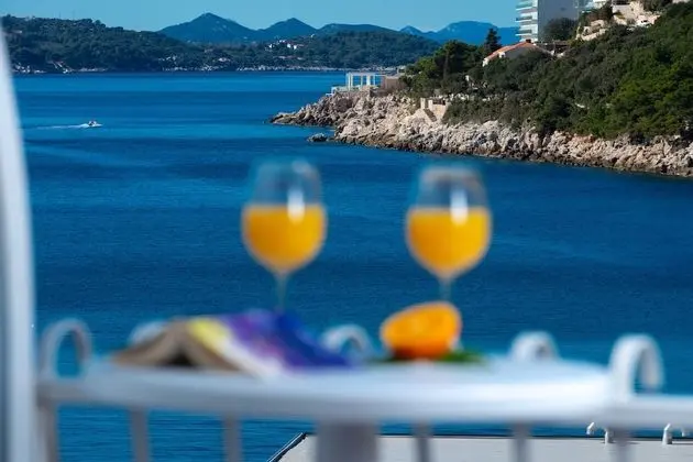 Standard Tek Büyük veya İki Ayrı Yataklı Oda, Balkon, Deniz Manzaralı