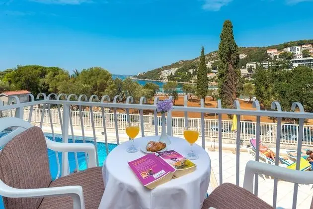 Standard Tek Büyük veya İki Ayrı Yataklı Oda, Balkon, Deniz Manzaralı