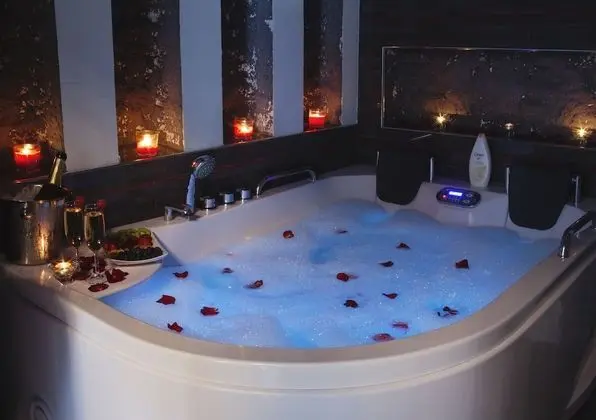 Luxury Oda, Sıcak Su Küveti