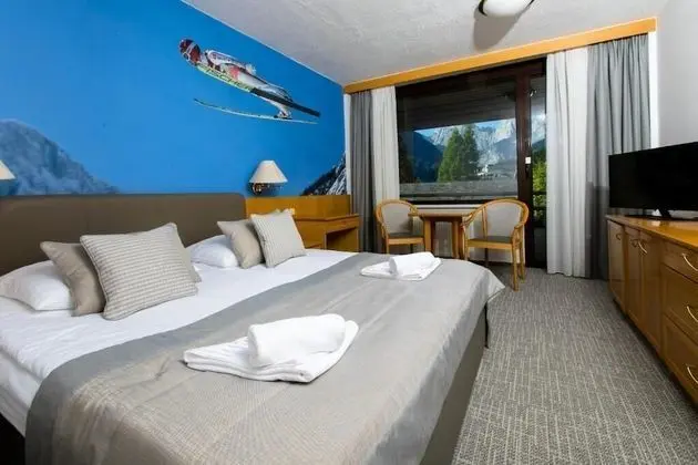 Standard Tek Büyük Yataklı Oda