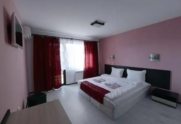 Tek Büyük Yataklı Oda, Balkon