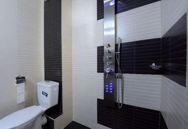 Tek Büyük Yataklı Oda, Balkon