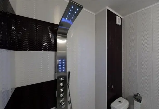 Tek Büyük Yataklı Oda, Balkon