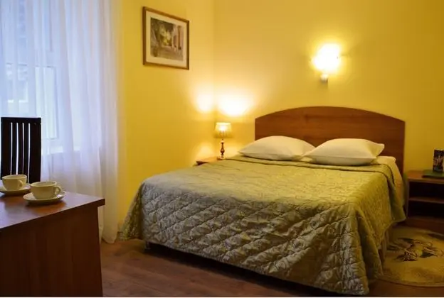 Standard Tek Büyük Yataklı Oda