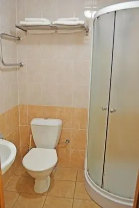 Standard Tek Büyük Yataklı Oda