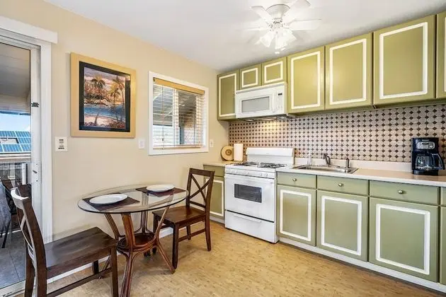 Stüdyo, 1 En Büyük (King) Boy Yatak ve Çekyat (Kona Shores 221 STVR #19-390879)