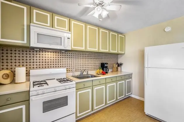 Stüdyo, 1 En Büyük (King) Boy Yatak ve Çekyat (Kona Shores 221 STVR #19-390879)