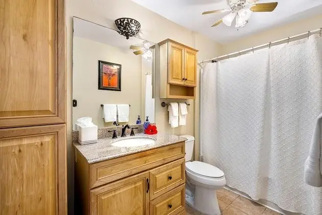 Stüdyo, 1 En Büyük (King) Boy Yatak ve Çekyat (Kona Shores 221 STVR #19-390879)
