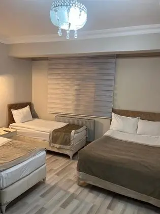 Triple, Şehir Manzaralı