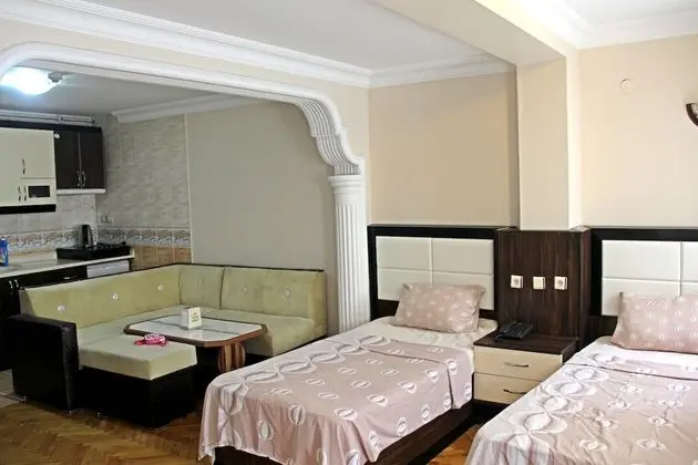 Tek Büyük veya İki Ayrı Yataklı Oda