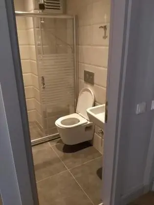 Standard Oda, 1 Büyük (Queen) Boy Yatak, Sigara İçilmez, Bahçe Manzaralı