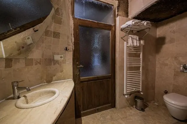 Deluxe Cave, Avlu Manzaralı