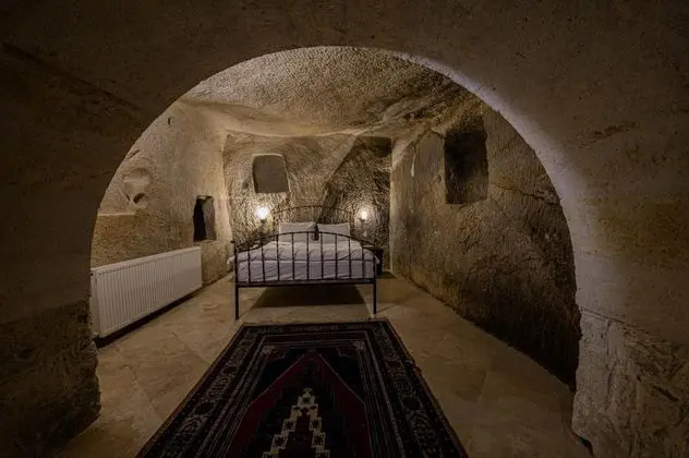 Deluxe Cave, Avlu Manzaralı