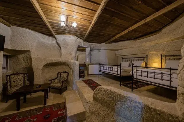 Deluxe Cave, Avlu Manzaralı