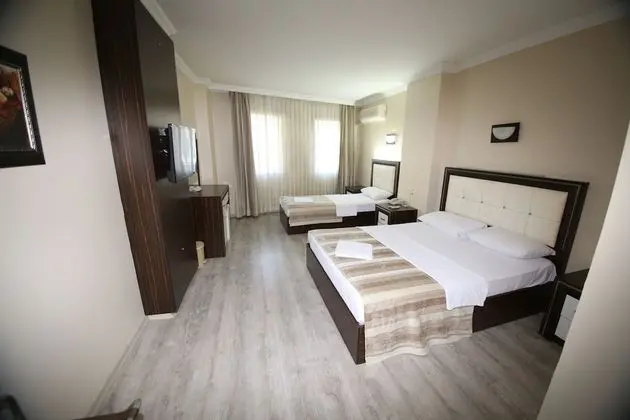 Tek Büyük veya İki Ayrı Yataklı Oda