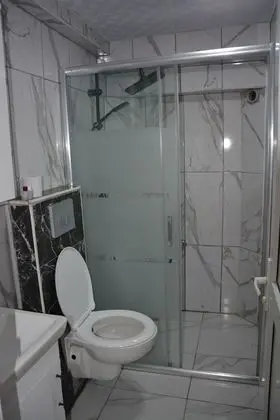 Basic Tek Büyük Yataklı Oda