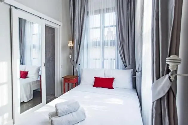 Standart Oda, Sokak Manzaralı