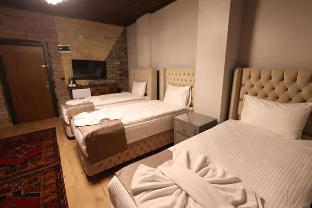 Triple, Şehir Manzaralı, Giriş Katı