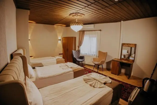 Triple, Şehir Manzaralı, Giriş Katı