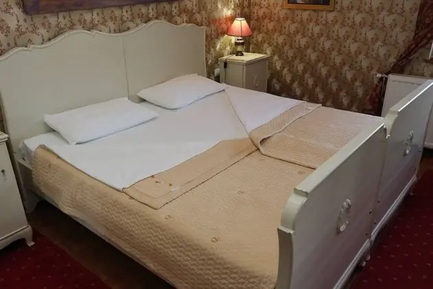 Tek Büyük Yataklı Oda