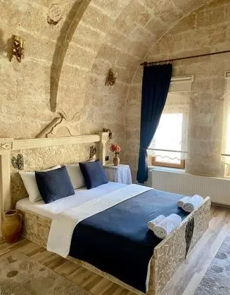 Basic Stone Room, Şehir Manzaralı