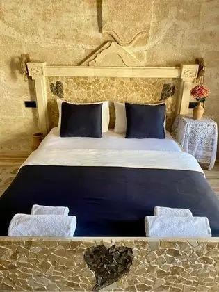 Basic Stone Room, Şehir Manzaralı