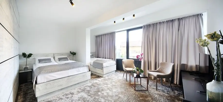 Üç Kişilik Oda