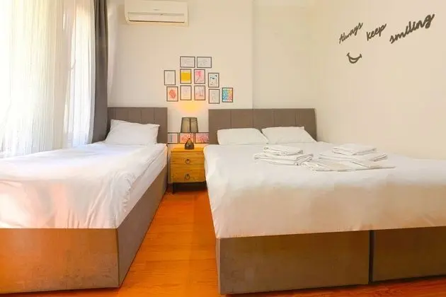 Üç Kişilik Oda, Şehir Manzaralı