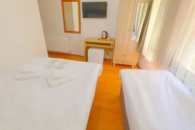 Üç Kişilik Oda, Şehir Manzaralı