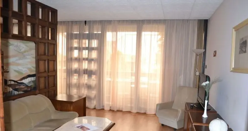 Süit, Balkon