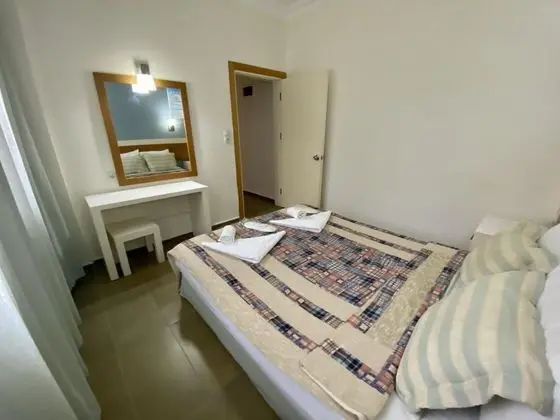 Suite, Kara ve Havuz Manzaralı, 2. Kat