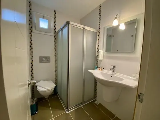 Suite, Kara ve Havuz Manzaralı, 2. Kat