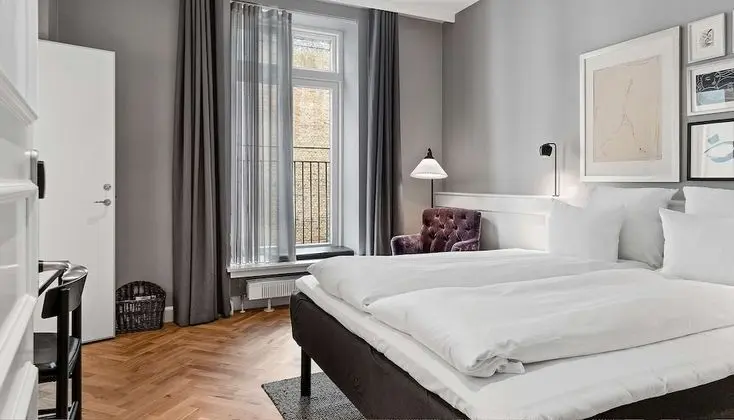 Standard Room (1 Double Bed or 2 Single Bed180x200cm)