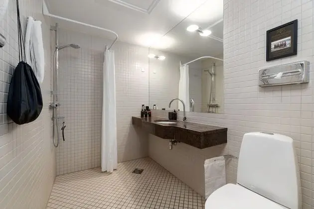 Standard Room (1 Double Bed or 2 Single Bed180x200cm)